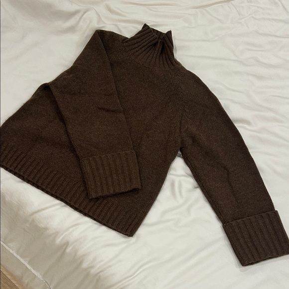 Aritzia Wilfred Cashmere Jan Sweater - Picture 2 of 2